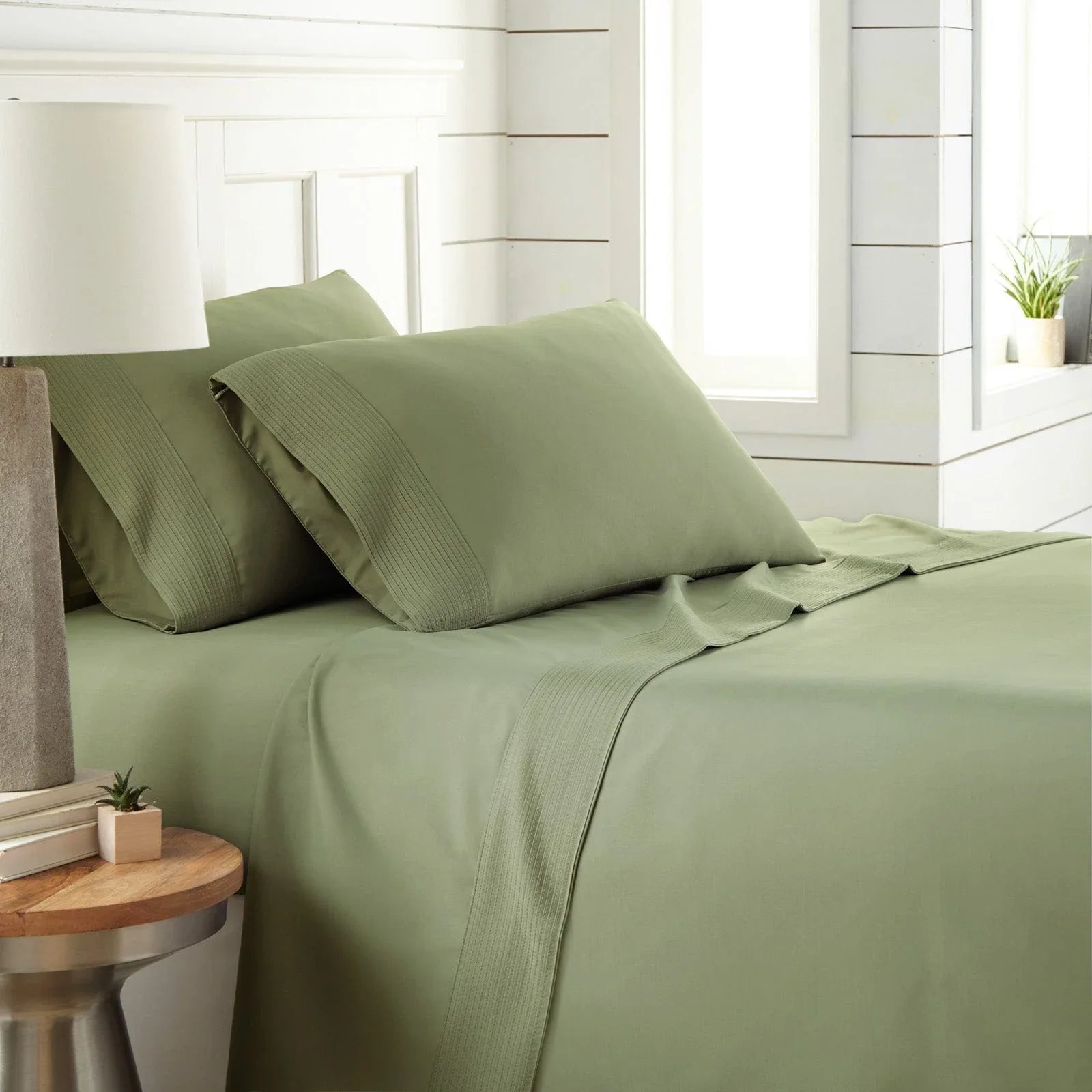 Pintuck Luxe Microfiber 4 Piece Sheet Set, Green